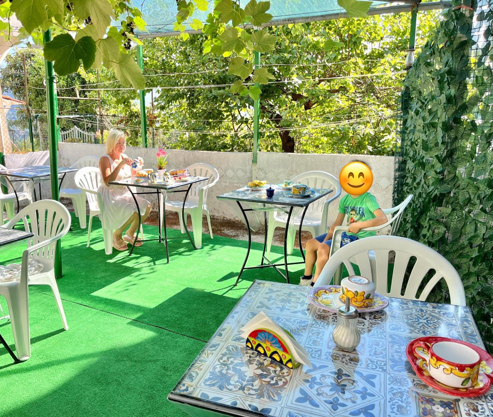 Il Borgo Di Iaconti Hotel Vietri Bagian luar foto