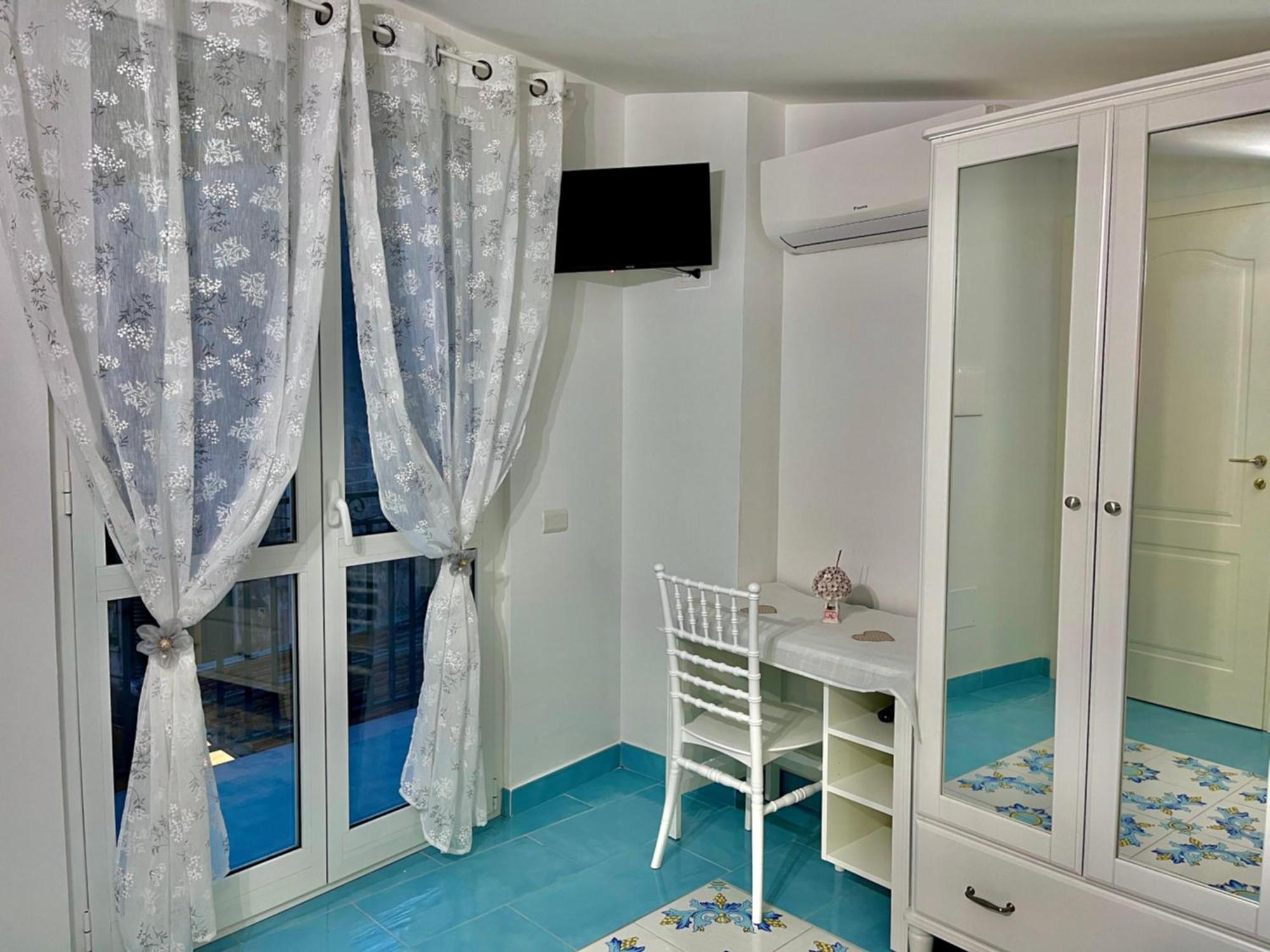 Il Borgo Di Iaconti Hotel Vietri Bagian luar foto